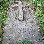 Niemirów, nagrobek Piotra Cisowskiego (1877-1958) na cmentarzu chrześcijańskim, poł. XX w. Fot. T. Poźniak, 2011 r.