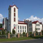 Lisie Jamy, kościół parafialny pw. Matki Bożej Fatimskiej (1988-1992). Fot. J. Burek, 2006 r. (Archiwum Muzeum Kresów w Lubaczowie)