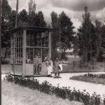 Fundacja Zygmunta i Jana Karłowskich, Żrodło "Róża" i rabaty szałwiowe. Fot. lata 30. XX w.