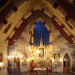 Załuże, wnętrze kościoła parafialnego pw. Matki Boskiej Opieki, 1998 r. Fot. T. Poźniak, 2009 r.